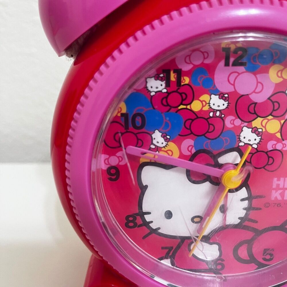 Sanrio Hello Kitty Alarm Clock 2010 Red and Pink Bows - Picture 5 of 14